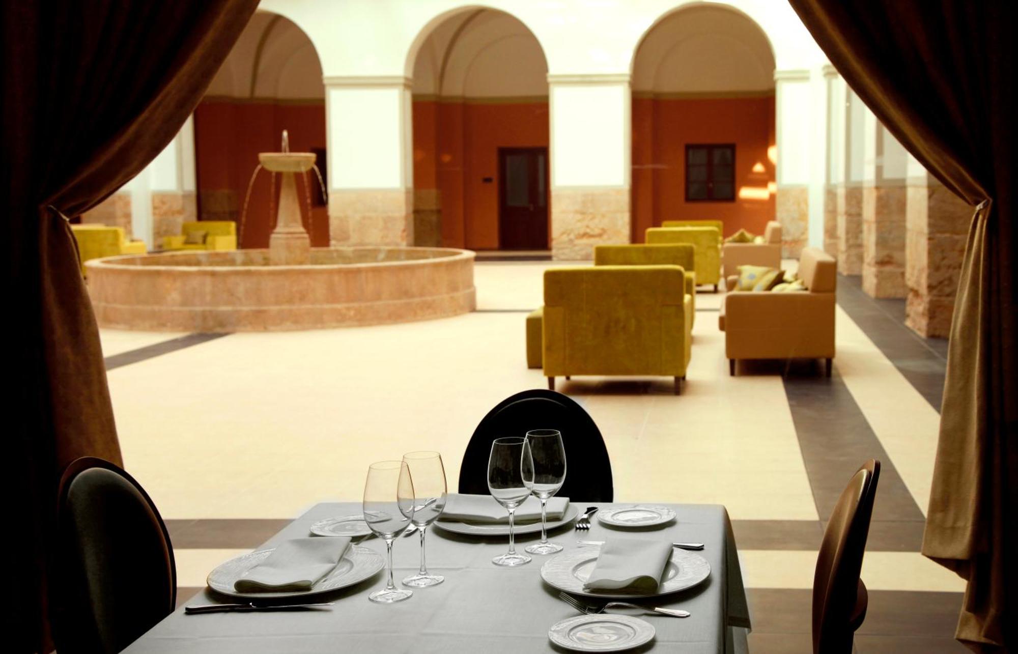 סגורבה Hotel Spa Martin El Humano מראה חיצוני תמונה
