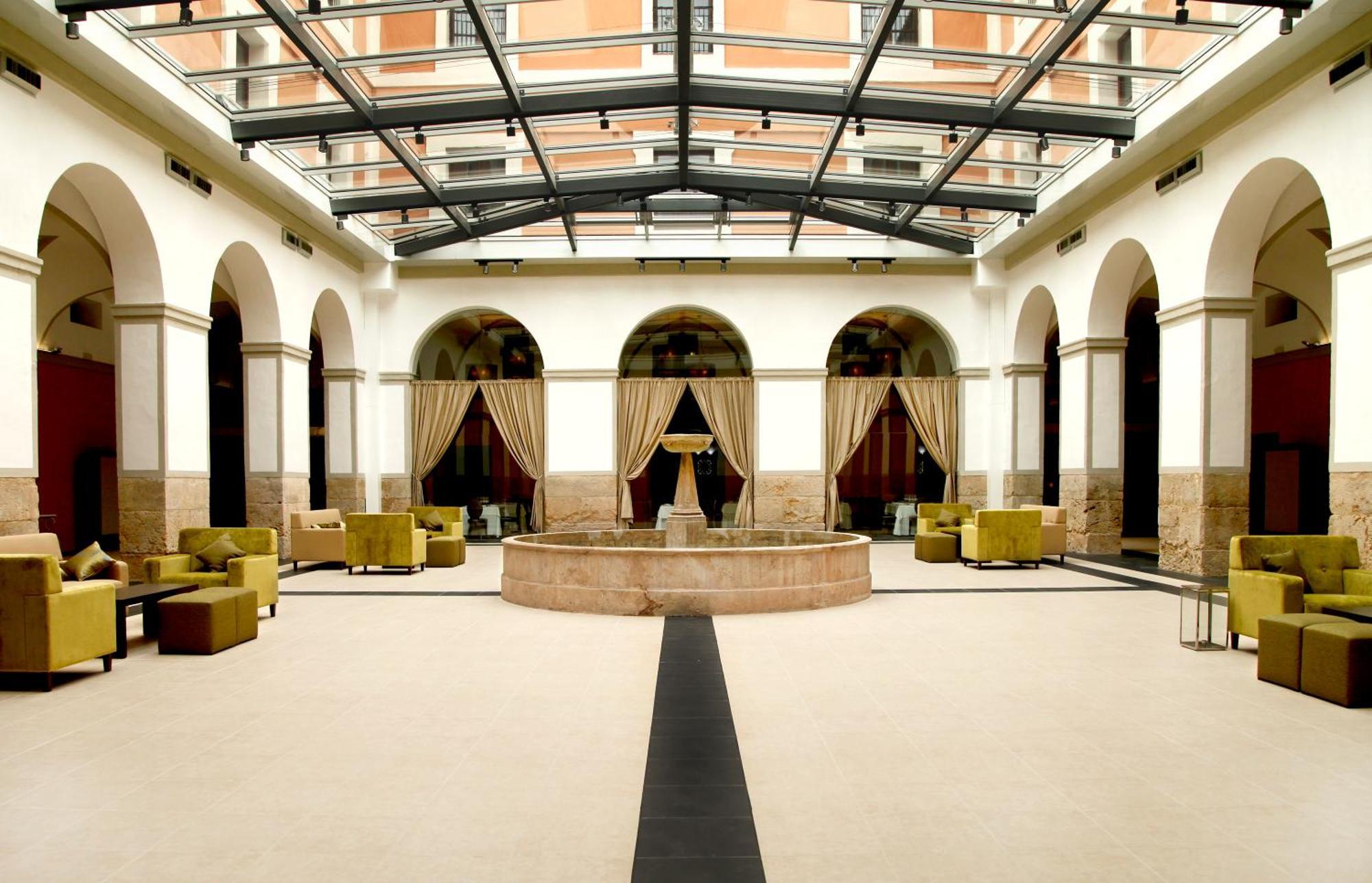 סגורבה Hotel Spa Martin El Humano מראה חיצוני תמונה