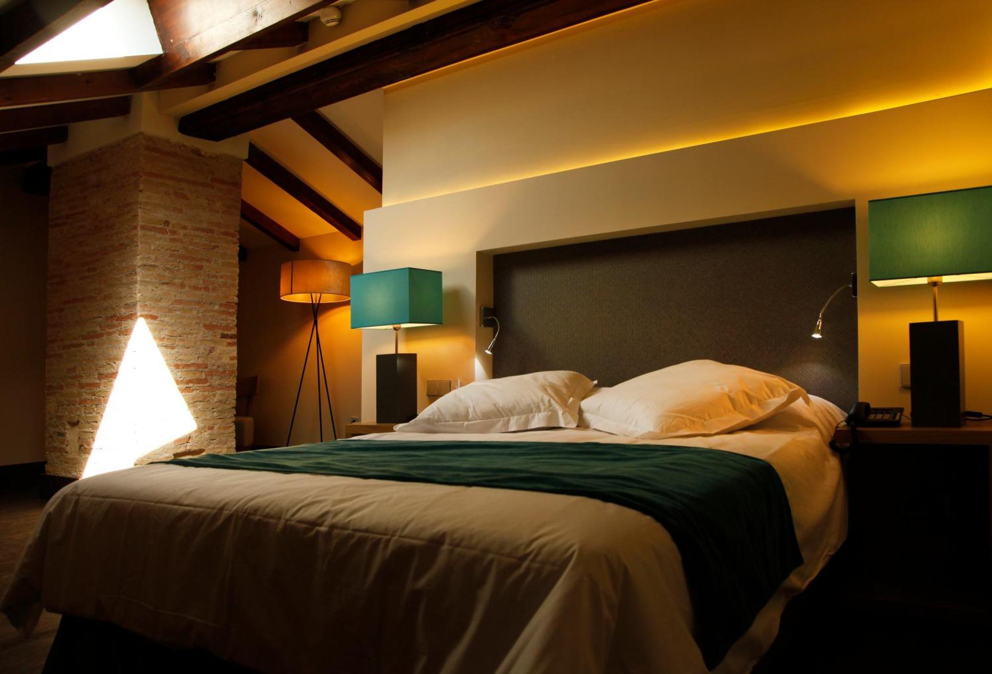 סגורבה Hotel Spa Martin El Humano מראה חיצוני תמונה